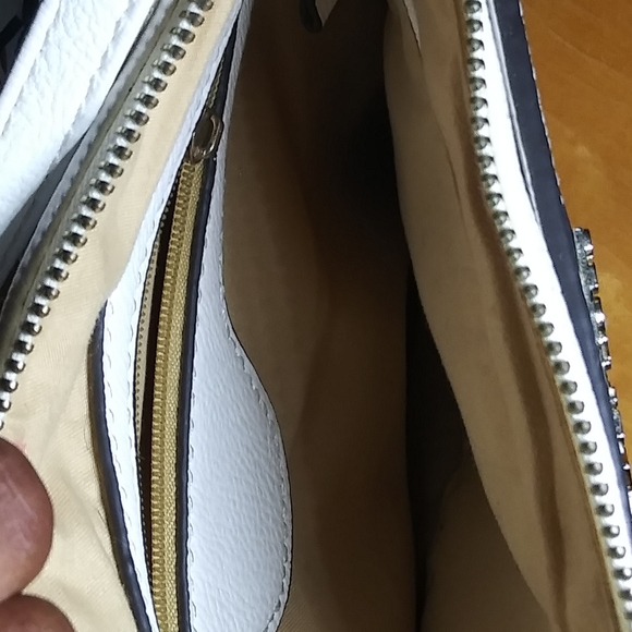 Michael Kors Small White Baguette Purse - Picture 5 of 7